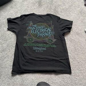 Disneyland 2019 Main Street Electrical Parade Shirt Size M